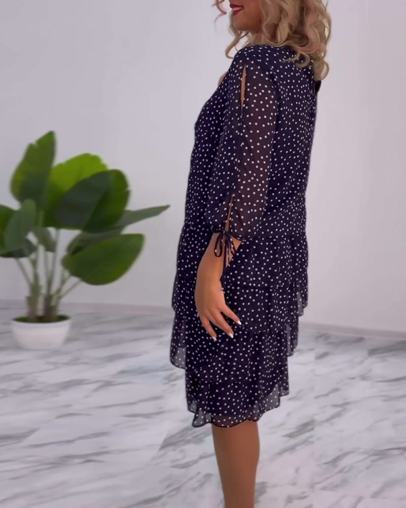 Eralyn - Polka Kjole Med Flæser Og Slidsede ærmer