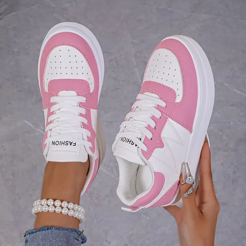 Naveah - Komfortabel Kilehæls Sneaker