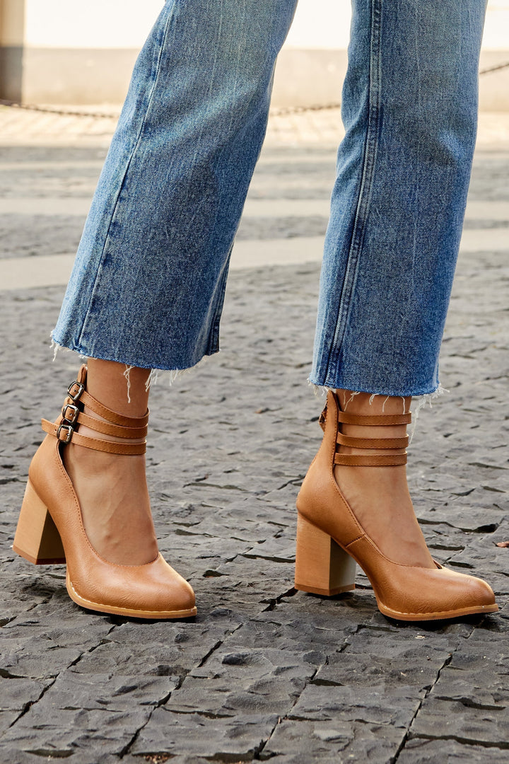 Caa - Enkle Sandaler Med Ankelrem