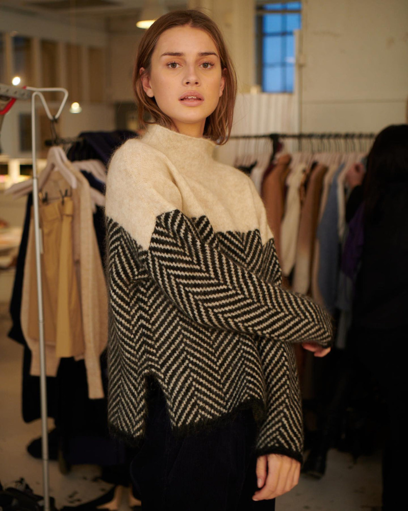 Dietlind – Rulle krave Sweater