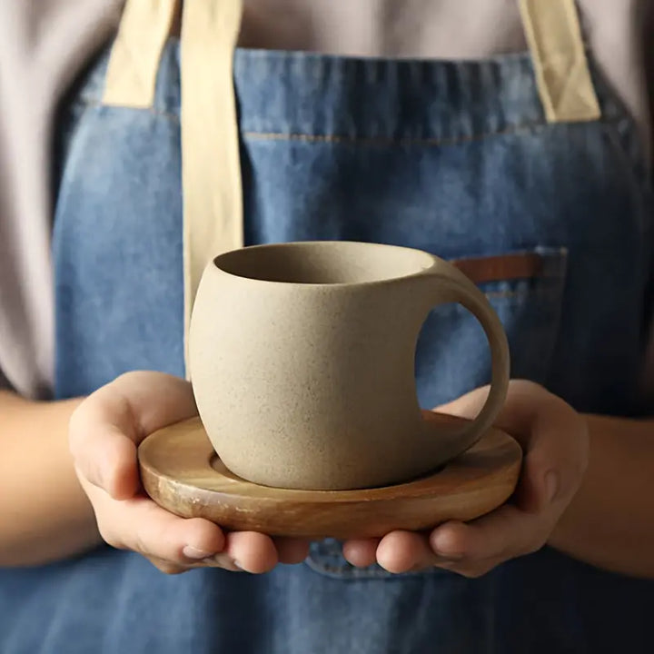 ClayHaven - Keramisk Kaffekrus Med Træ Underlag