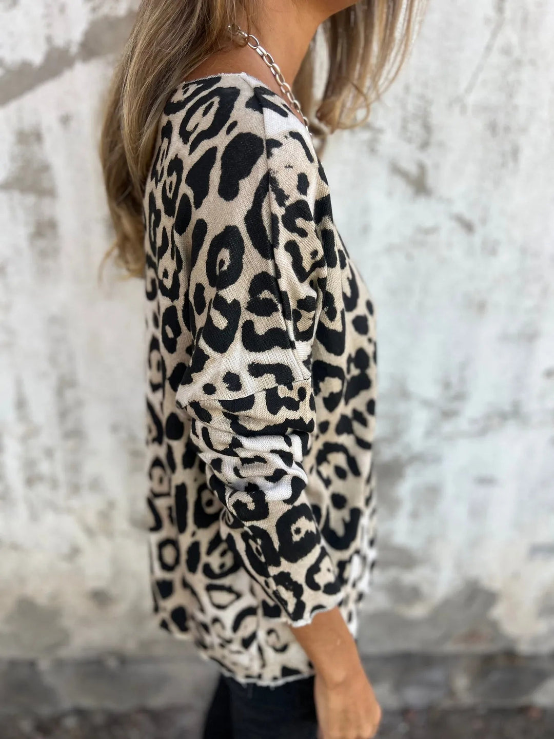 Swantje - Bluse med Rund Hals og Leopardprint