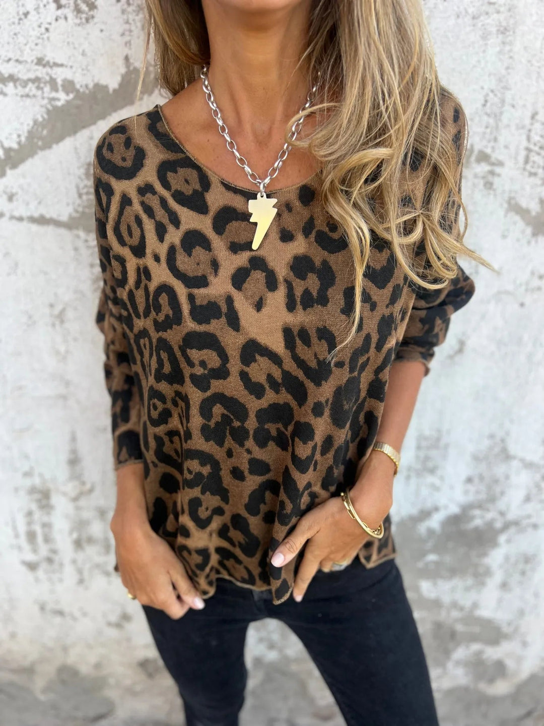 Swantje - Bluse med Rund Hals og Leopardprint