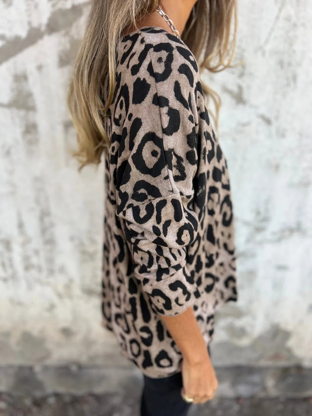 Swantje - Bluse med Rund Hals og Leopardprint