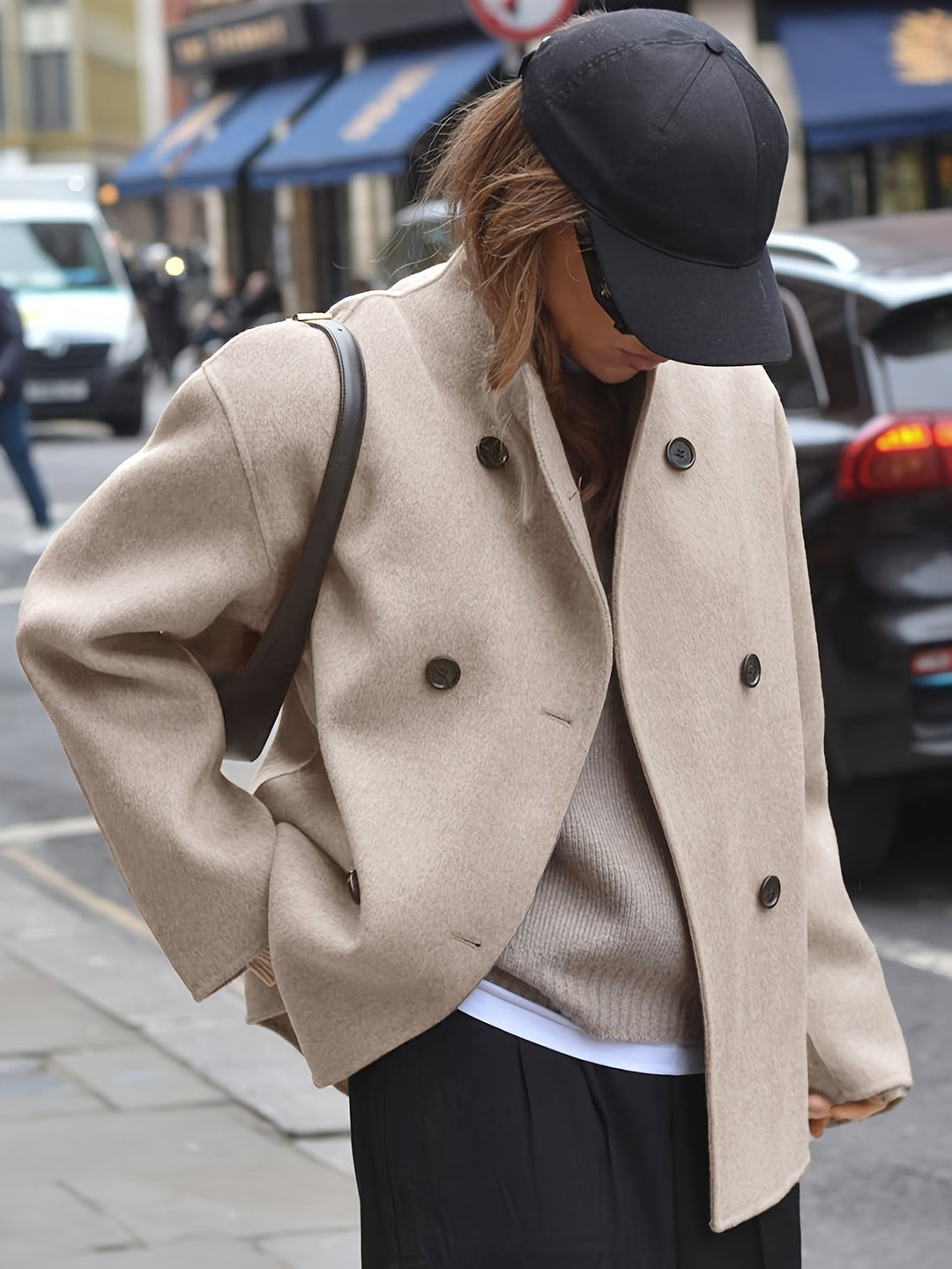 Deanne - Elegant Dobbeltradet Beige Frakke