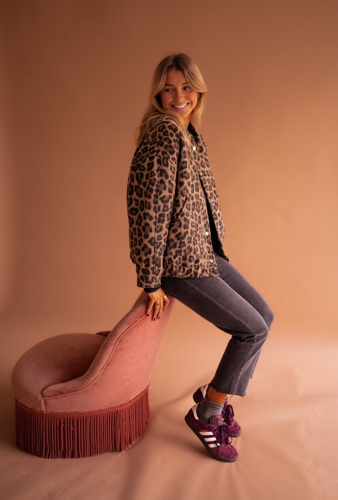 Leana - Åndbar Jakke Med Leopard Mønster