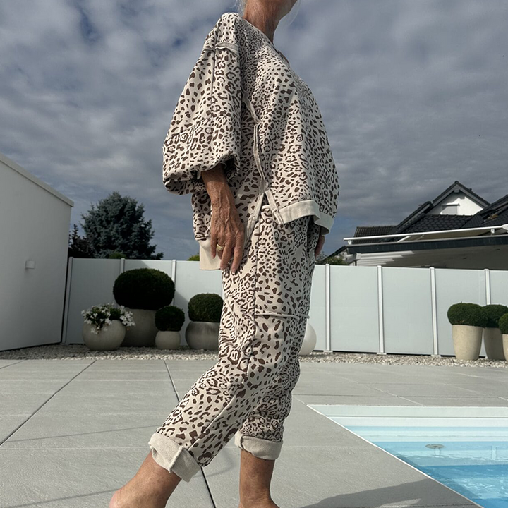 Leenora - To Delt Sæt Med Leopard Print